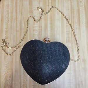 Sparkle Heart Crossbody Clutch in Black with Gold Chain